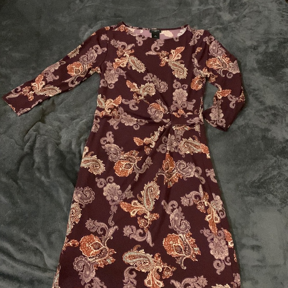Women’s Ann Taylor sz SP dark burgundy scoop neck dress w/ cinching sewn in belt